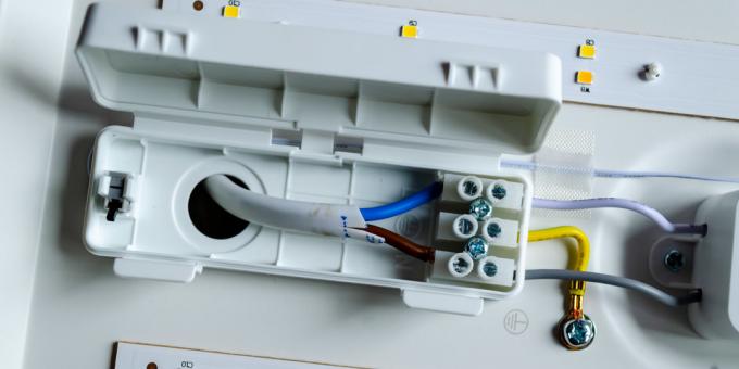 Yeelight Smart Trg LED Stropna svjetiljka: fiksni kraj električnog kabla