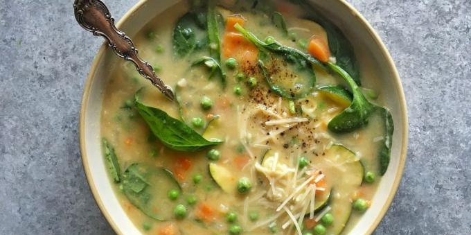 juhe od povrća: juha s tikvicama, špinat, grah i bijelog vina