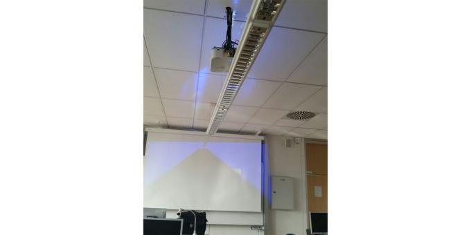 Projektor u školi