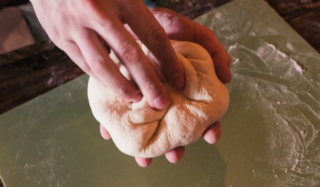 Khinkali s krumpirom i špinatom: sakupite tijesto