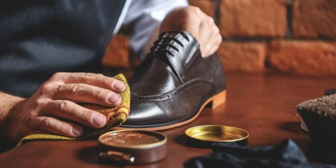 Kako se brinuti za kožne cipele: tretirajte ih kremom ili voskom svakih 6-7 čarapa