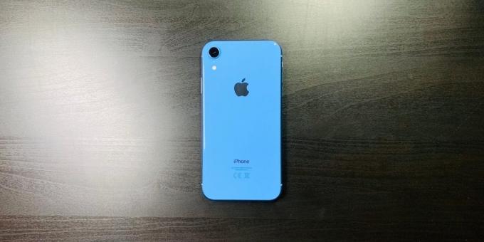 Pregled iPhone XR: stražnja ploča