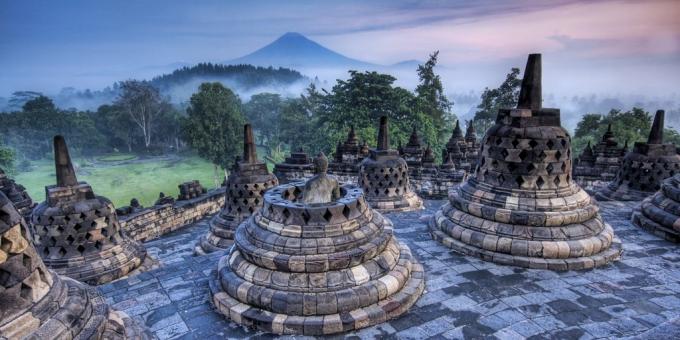 Azijski teritorija nije uzalud privlače turiste: hram kompleks Borobudur, Indonezija