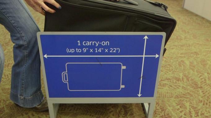 Veličina ručne prtljage u avionu: okvir za provjeru torbe dimenzija