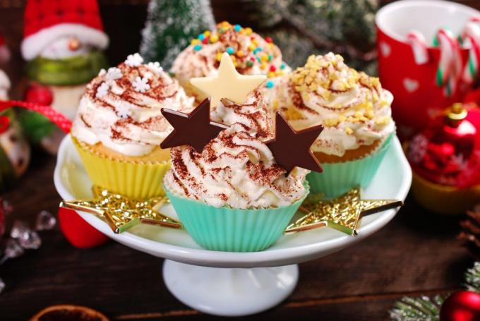 Što da se pripreme za Novu godinu: Curd cupcakes sa čokoladom