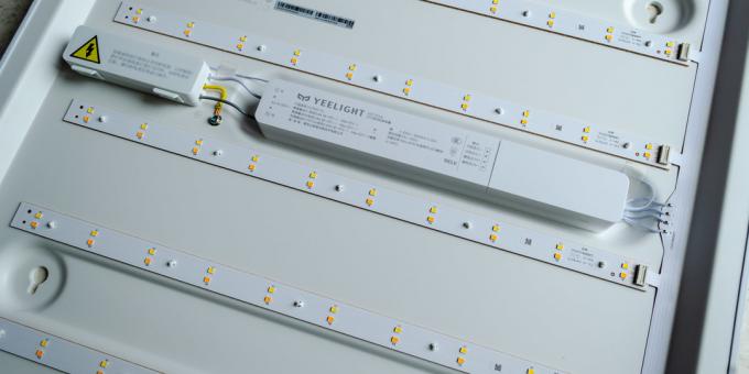Yeelight Smart Trg LED Stropna svjetiljka: Metalna baza