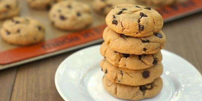 Recepti ukusne kolačiće: klasična čokolada chip cookies