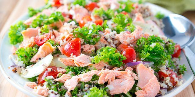 Salata od krastavaca, lososa i quinoa
