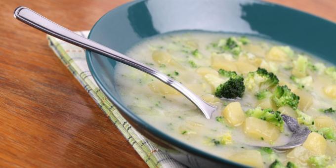 biljna juhe: juha brokule, krumpira i parmezanom