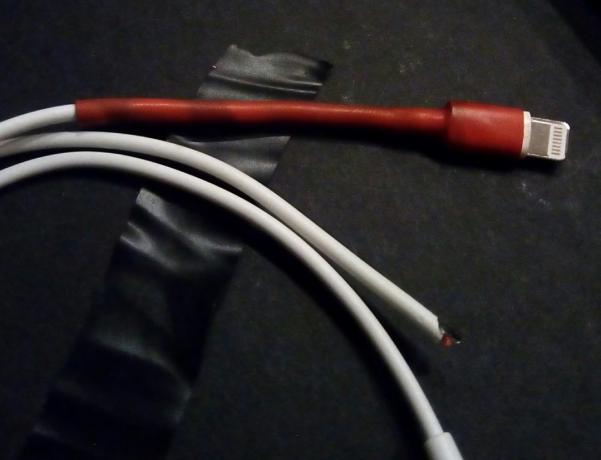Kako popraviti iPhone kabel