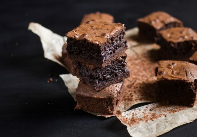 recept za čokoladni brownie: pecivo nasjeckajte nakon što se potpuno ohladi