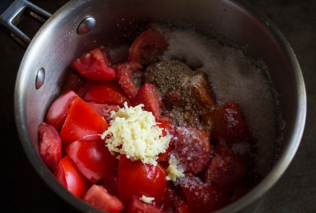 Džem od rajčice: Stavite sastojke u lonac