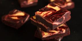 Brownie s kakaom i krem ​​sirom a la "Red Velvet"