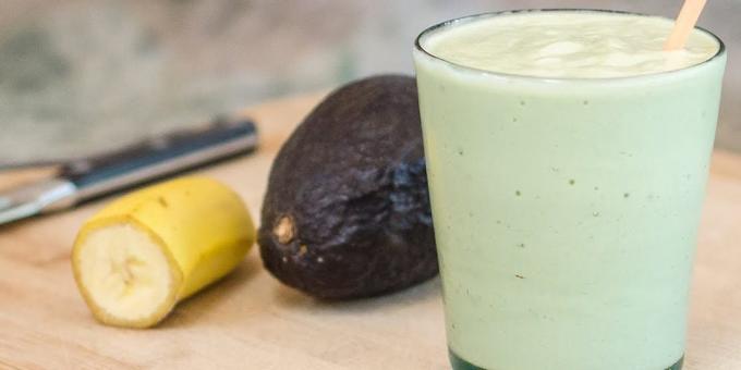 Smoothie sa avokado, banana i kondenzirano mlijeko