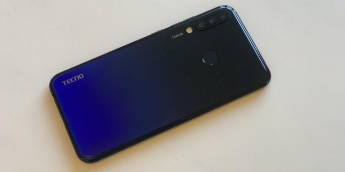 Tecno Camon 11s: stražnjoj ploči