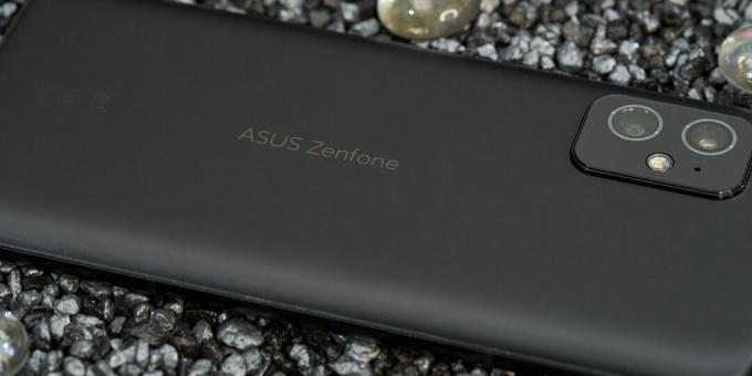 Pregled Asus Zenfone 8 - punopravnog perjanice u kompaktnom tijelu