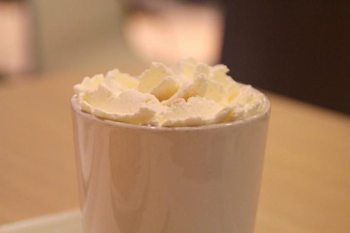 vruće napitke: bijela vruća čokolada s bundevom
