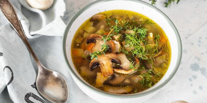 Jednostavna juha od gljiva s ječmom