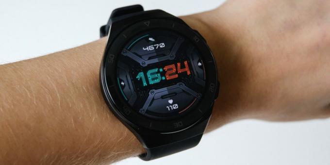 Huawei Watch GT 2e pri ruci
