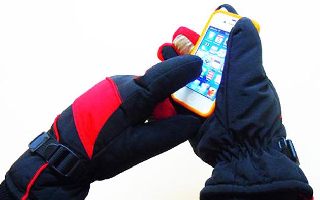 Pokloni za Novu godinu: ski rukavice za pametne telefone