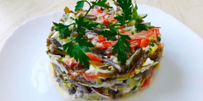Recepti: Morski kupus salata s losos, jaja i krastavaca