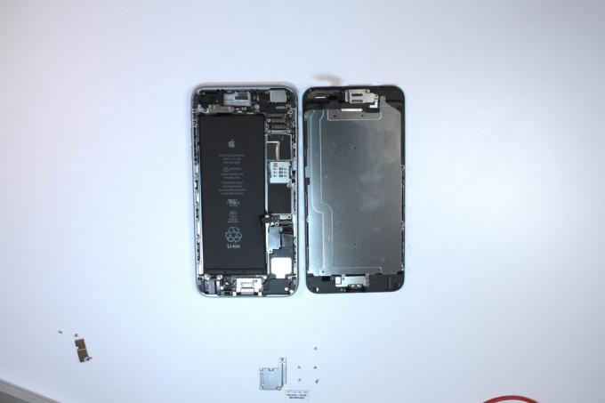 iPhone 6 Plus bez pokrića