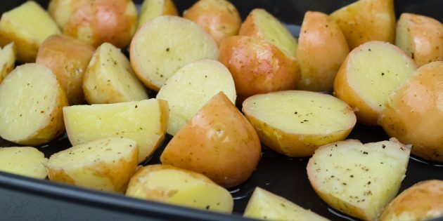 Pečeni mladi krumpir: jednostavan recept