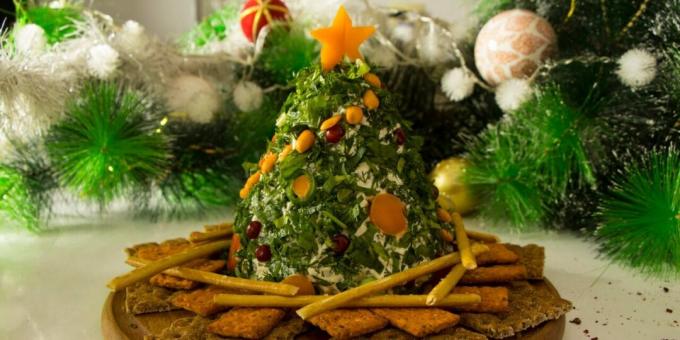 Novogodišnji zalogaj sa sirom i šunkom u obliku božićnog drvca