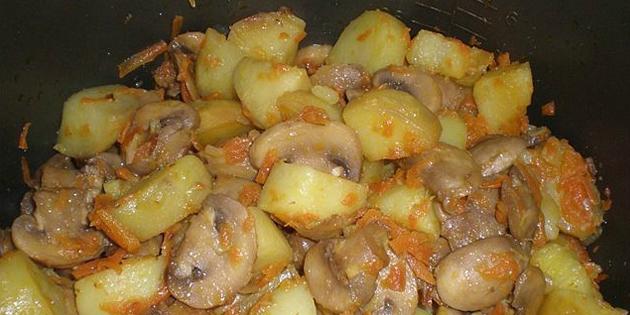 Krumpir, pirjana piletina i gljive u multivarka