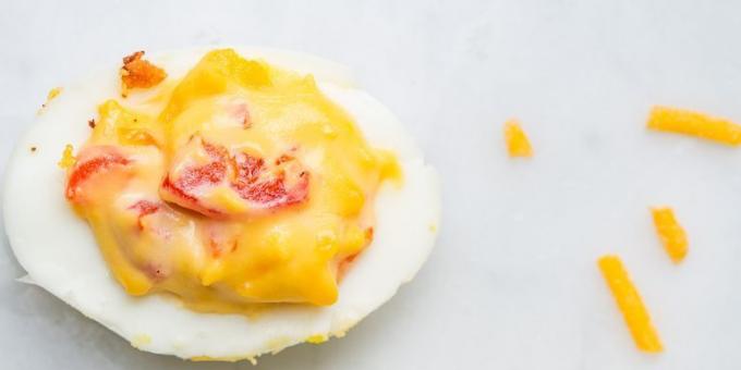 Punjene jaja sa sirom i paprom