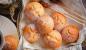 Jednostavni muffini s kiselim vrhnjem