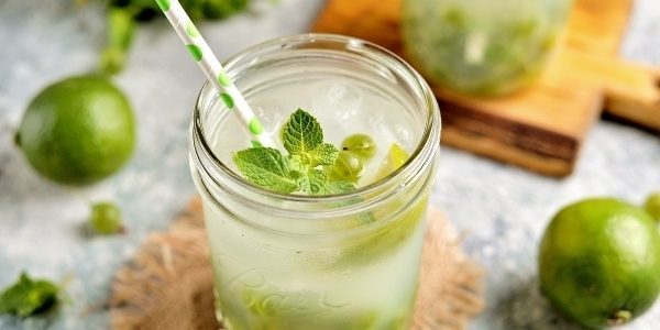 Što kuhati od gooseberries: Bezalkoholna mojitos s gooseberries