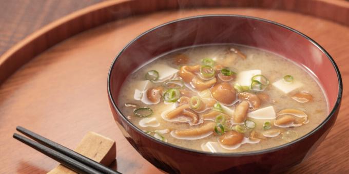 Miso juha s tofuom i gljivama