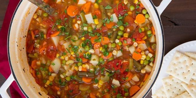 juhe od povrća: juha s mrkvom, kukuruz, grašak i mahuna