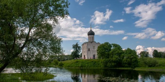 Znamenitosti Vladimira i okolice: selo Bogolyubovo i crkva Pokrova na Nerlu