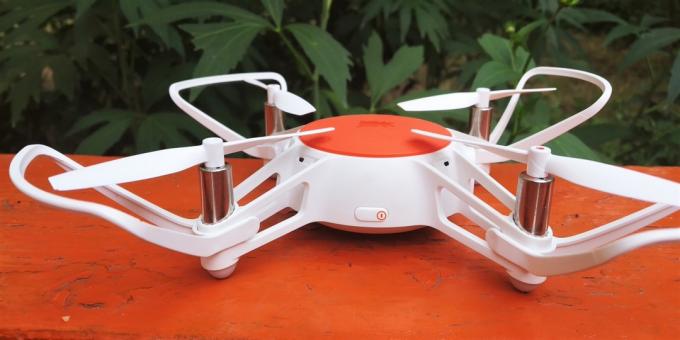 Mitu Mini RC Drone. pogled sa strane