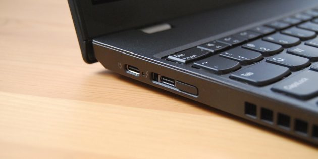 Ako ne naplatiti laptop sa sustavom Windows, MacOS ili Linux, pregledajte konektor