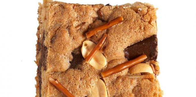 Recepti ukusne kolačiće: Kolačići s kikirikijem i slanim štapićima