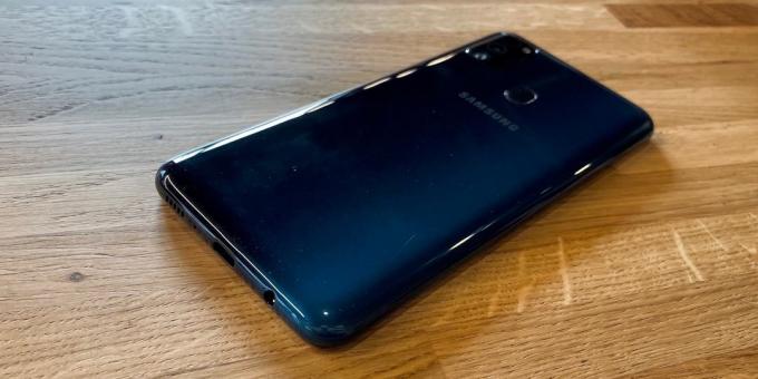 Samsung Galaxy M30s: Stražnja ploča