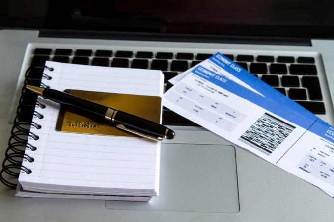Kupnja zrakoplovnih karata na liniji s kreditne kartice
