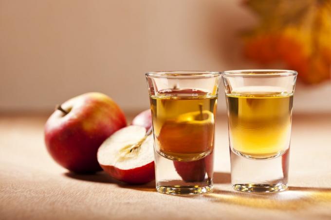 alkohol tinkture: jabuka Calvados