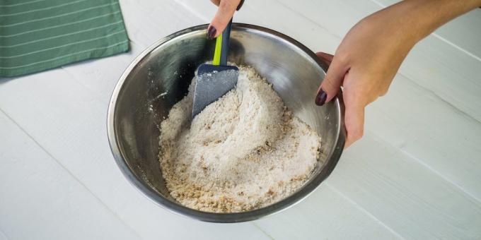 Kako kuhati tortu s kruškama: Mix do glatke